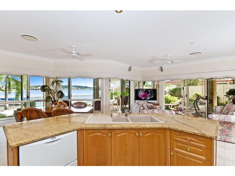 180 Tahiti Avenue, Palm Beach QLD 4221