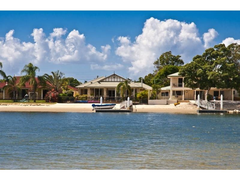 180 Tahiti Avenue, Palm Beach QLD 4221