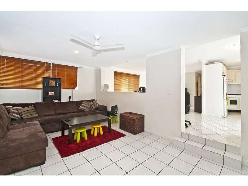 18 Mahogany Drive, Palm Beach QLD 4221