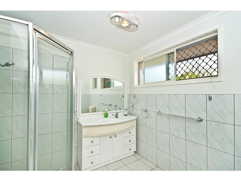 18 Mahogany Drive, Palm Beach QLD 4221