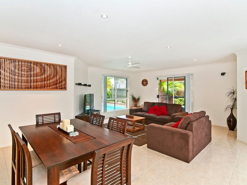 10 Rees Court, Elanora QLD 4221
