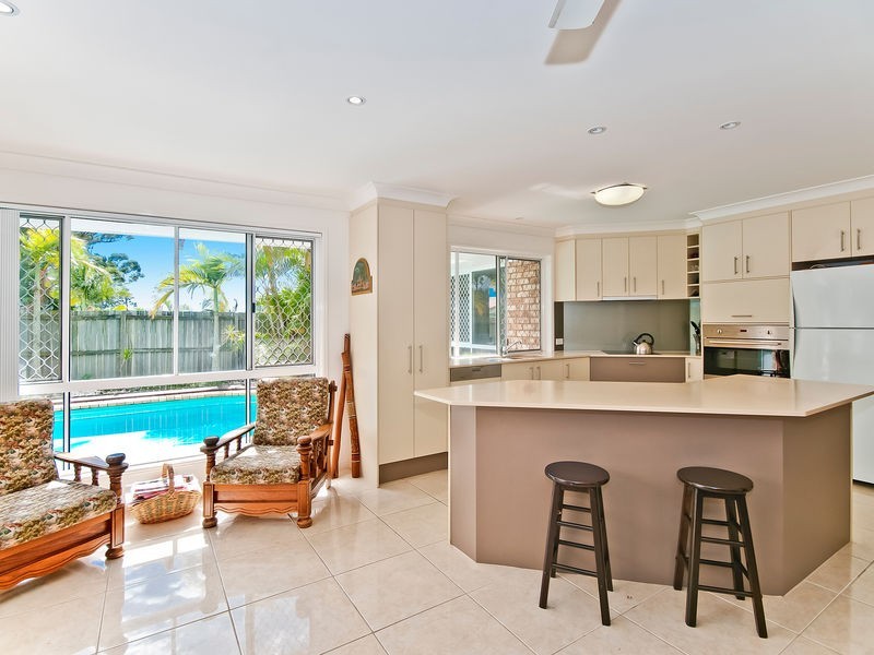 10 Rees Court, Elanora QLD 4221