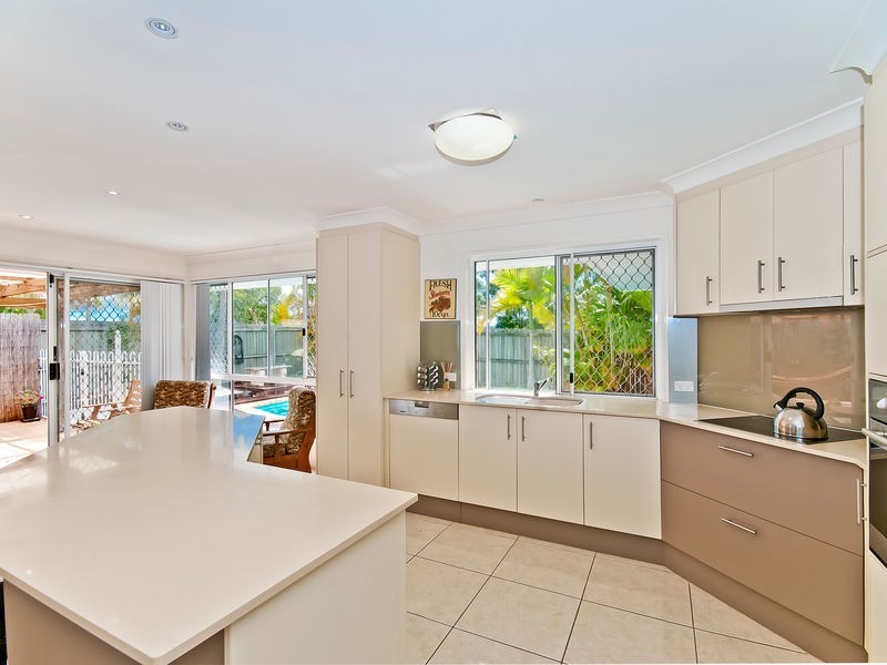 10 Rees Court, Elanora QLD 4221