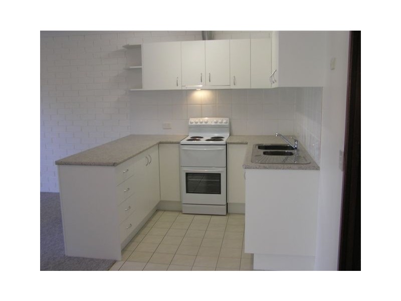 1/19 Walker Avenue, Palm Beach QLD 4221