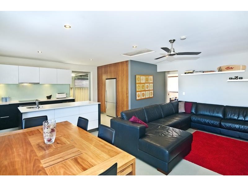 1/81 Tallebudgera Drive, Palm Beach QLD 4221
