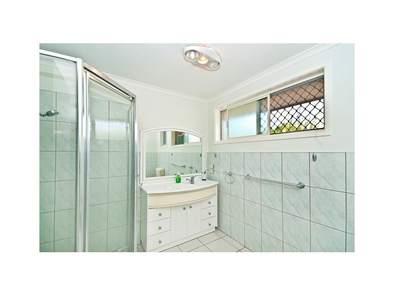 18 Mahogany Drive, Palm Beach QLD 4221
