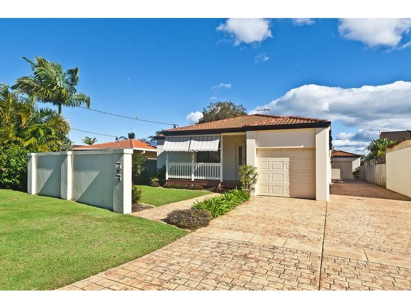 1/10 Alkira Avenue, Palm Beach QLD 4221