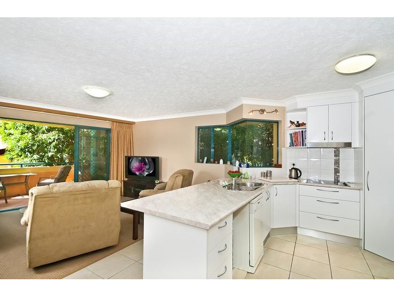 1/1028 Gold Coast Highway, Palm Beach QLD 4221