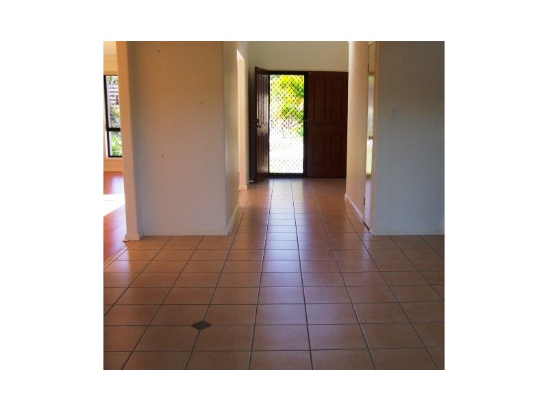 89 Casuarina Drive, Elanora QLD 4221