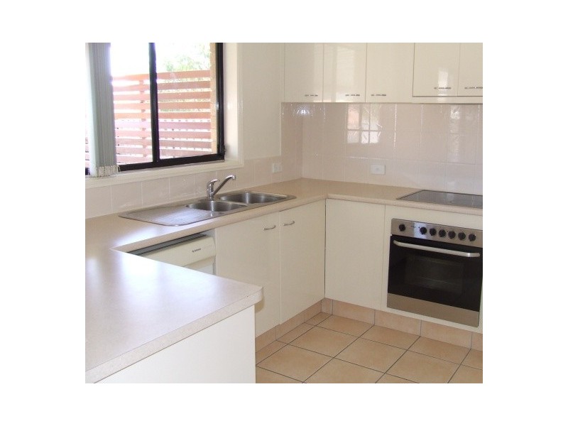 89 Casuarina Drive, Elanora QLD 4221