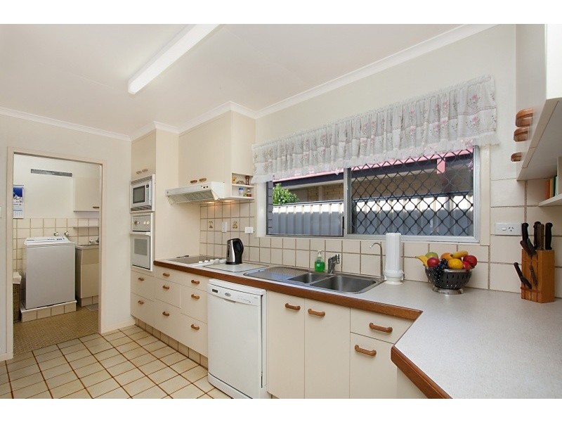 30 Illaroo Street, Palm Beach QLD 4221