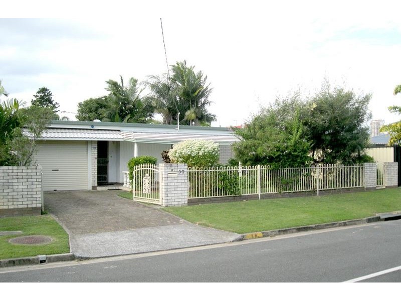 30 Illaroo Street, Palm Beach QLD 4221