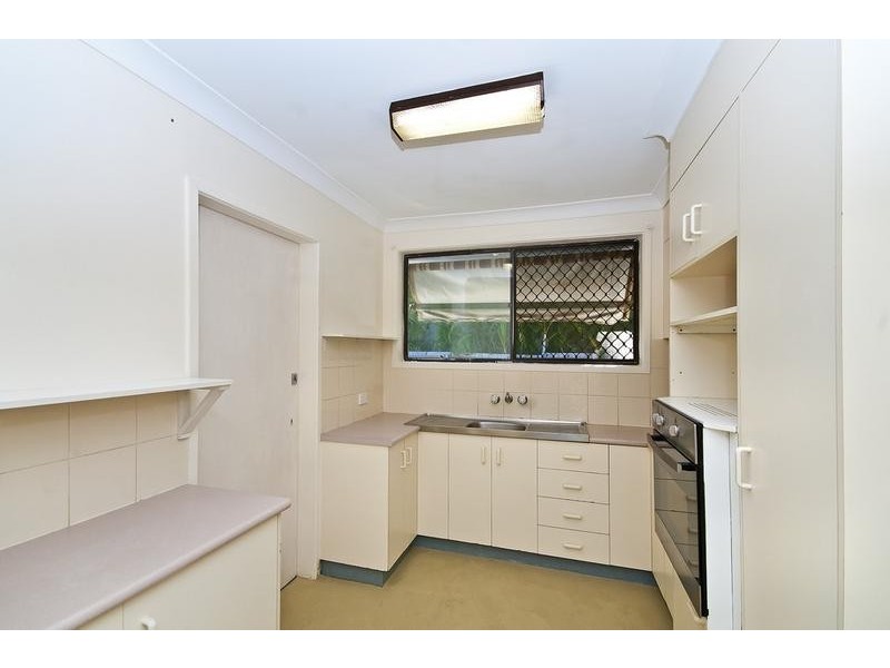 2/2 Mawarra Street, Palm Beach QLD 4221