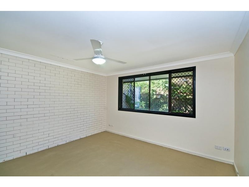 2/2 Mawarra Street, Palm Beach QLD 4221