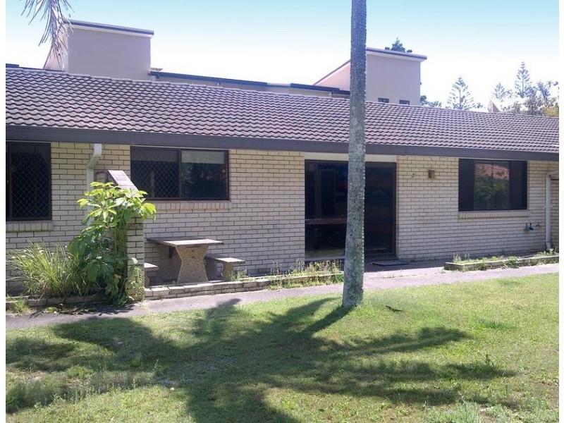 2/2 Mawarra Street, Palm Beach QLD 4221