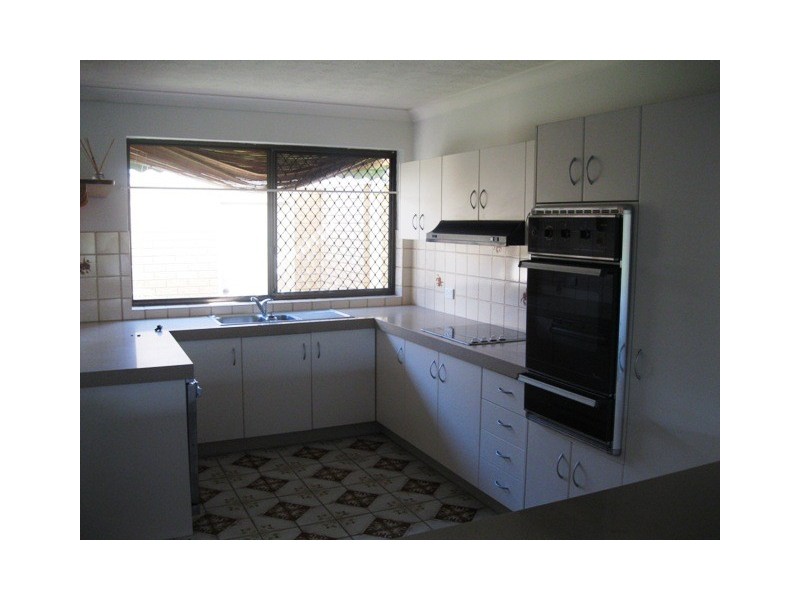 3/2 Sunbird Street, Burleigh Waters QLD 4220