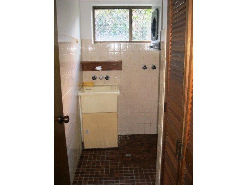 3/2 Sunbird Street, Burleigh Waters QLD 4220