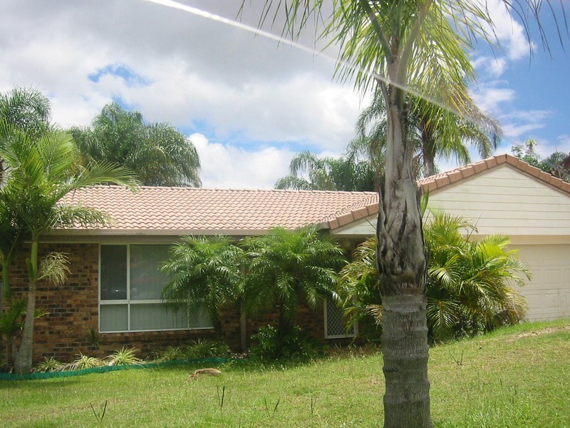 68 Avocado Street, Elanora QLD 4221