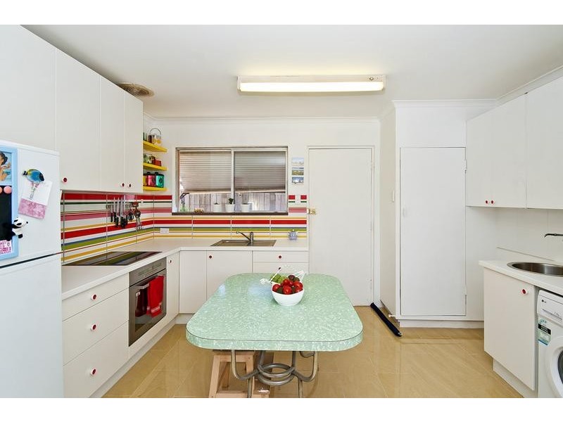 2/13 Eleventh Avenue, Palm Beach QLD 4221