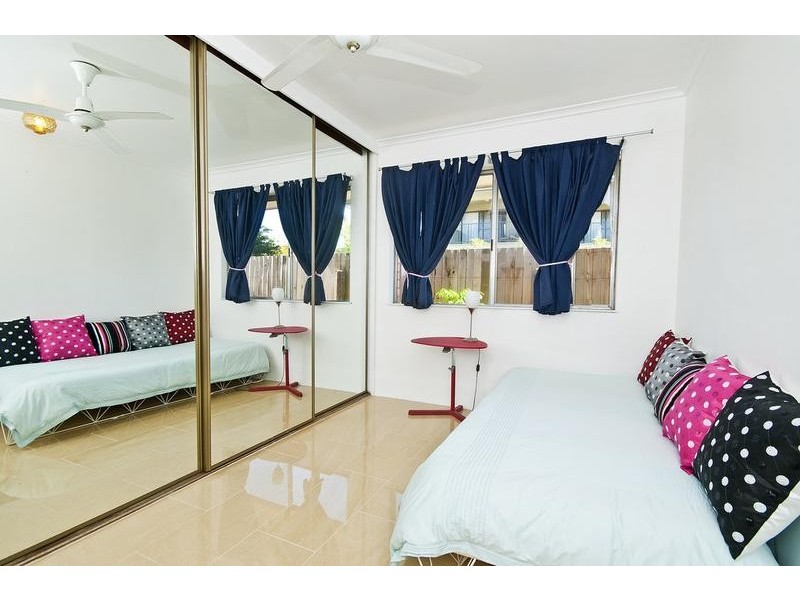 2/13 Eleventh Avenue, Palm Beach QLD 4221