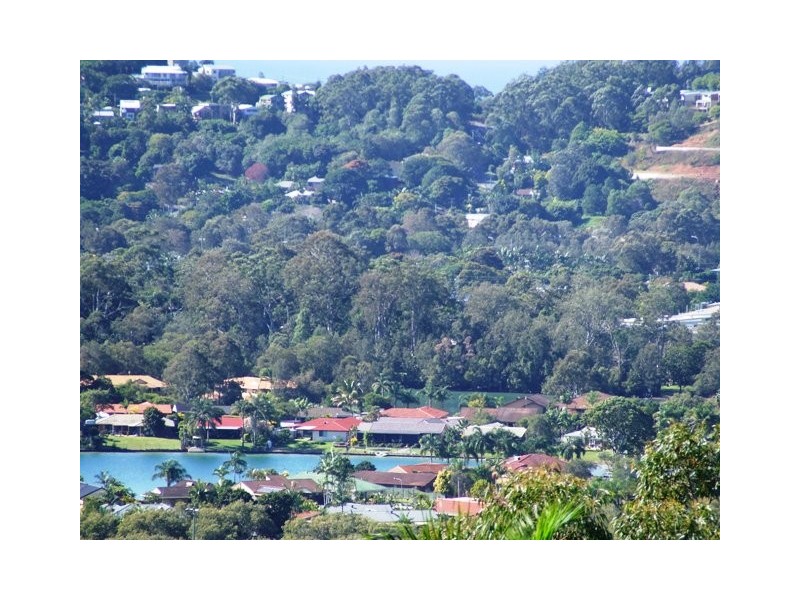 94 Simpsons Road, Elanora QLD 4221