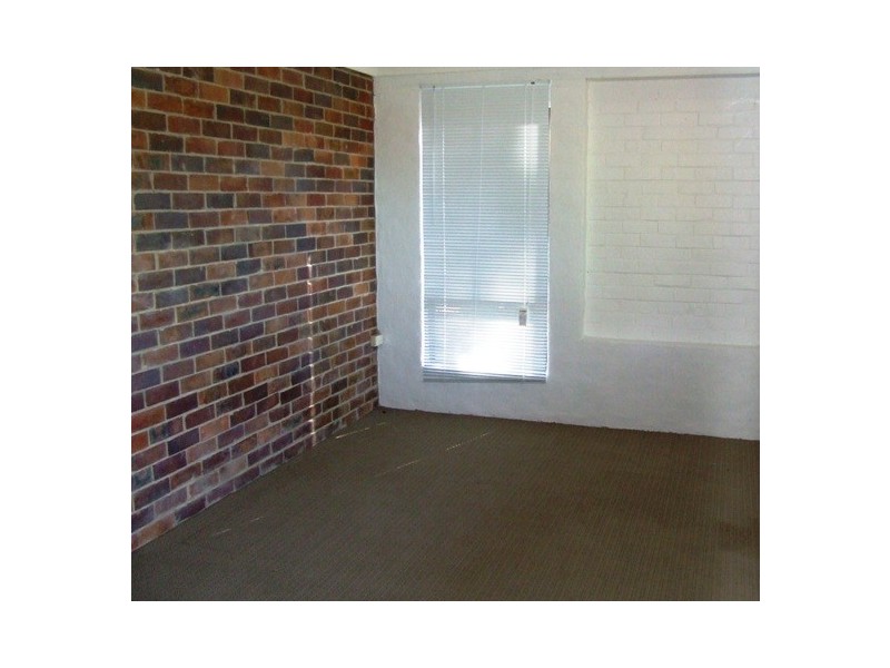 94 Simpsons Road, Elanora QLD 4221