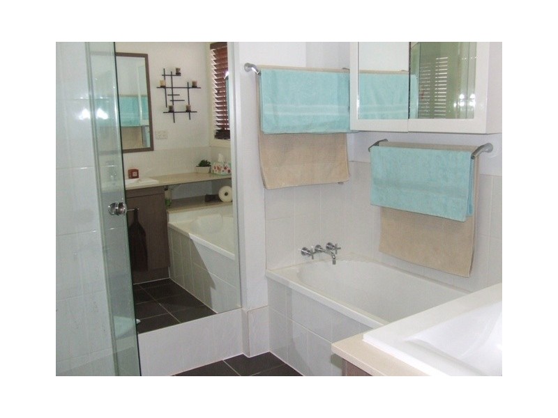 2/10 Natasha Court, Currumbin Waters QLD 4223