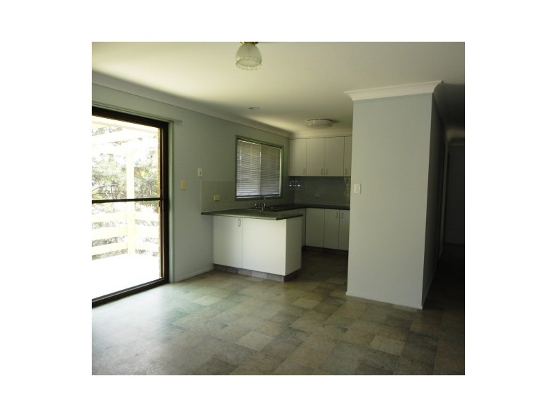 12 Rossmoyne Close, Elanora QLD 4221