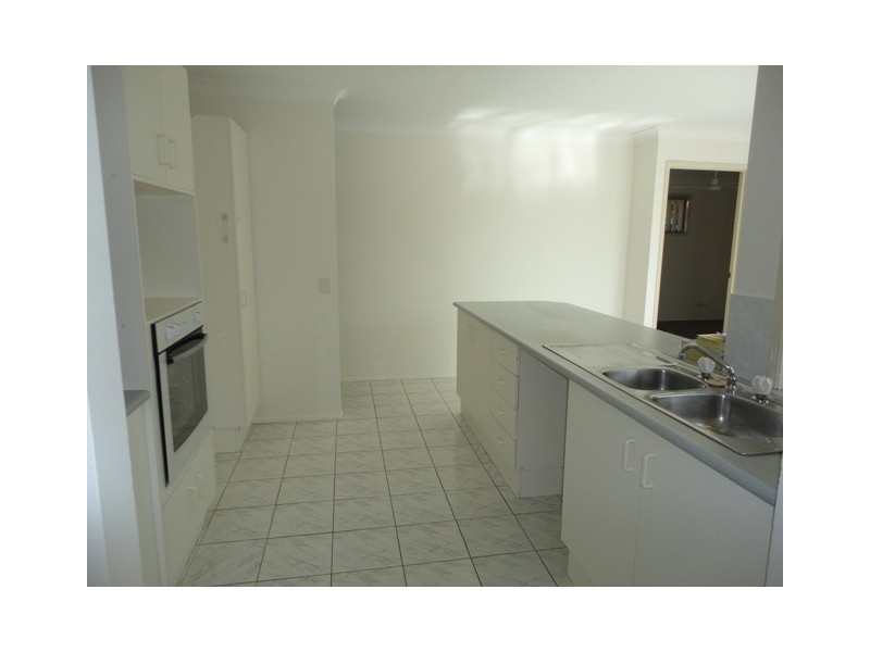 280 Nineteenth Avenue, Elanora QLD 4221