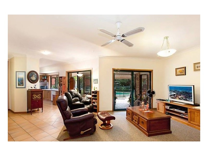 2 Jersey Court, Tallebudgera QLD 4228
