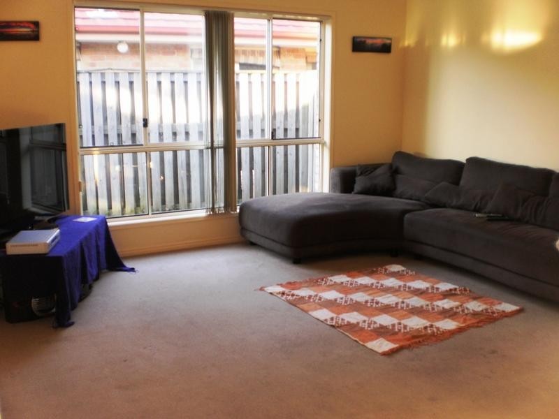 23 Tussock Crescent, Elanora QLD 4221
