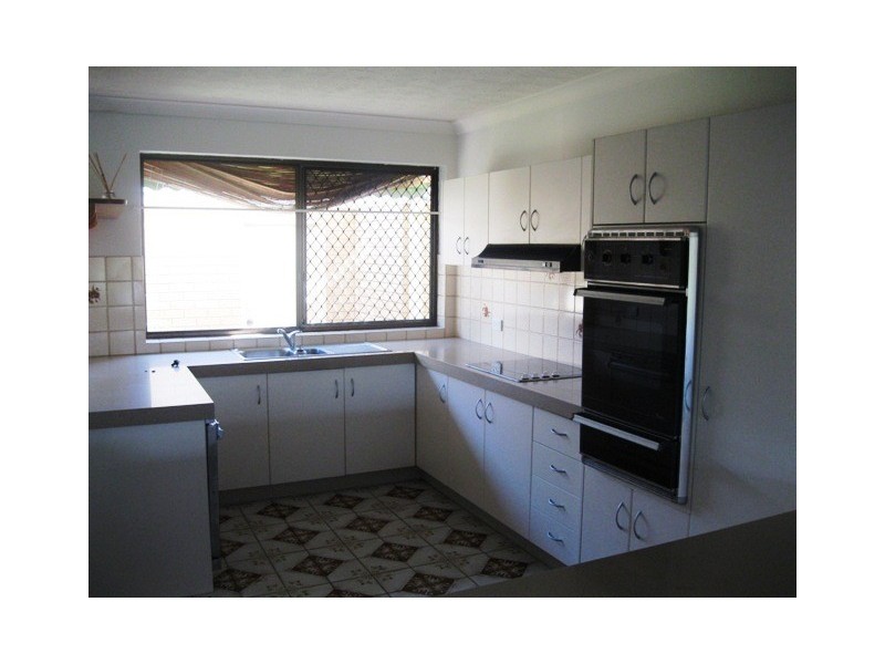 3/2 Sunbird Street, Burleigh Waters QLD 4220