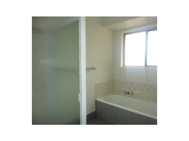 28 Glentrees Grove, Currumbin Waters QLD 4223