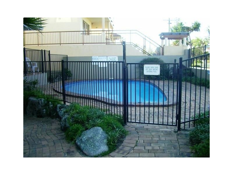 2/26 Albatross Avenue, Mermaid Beach QLD 4218