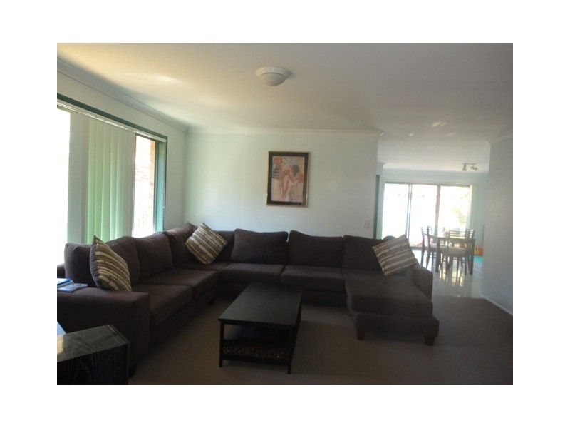 2/13 Mollys Place, Currumbin Waters QLD 4223