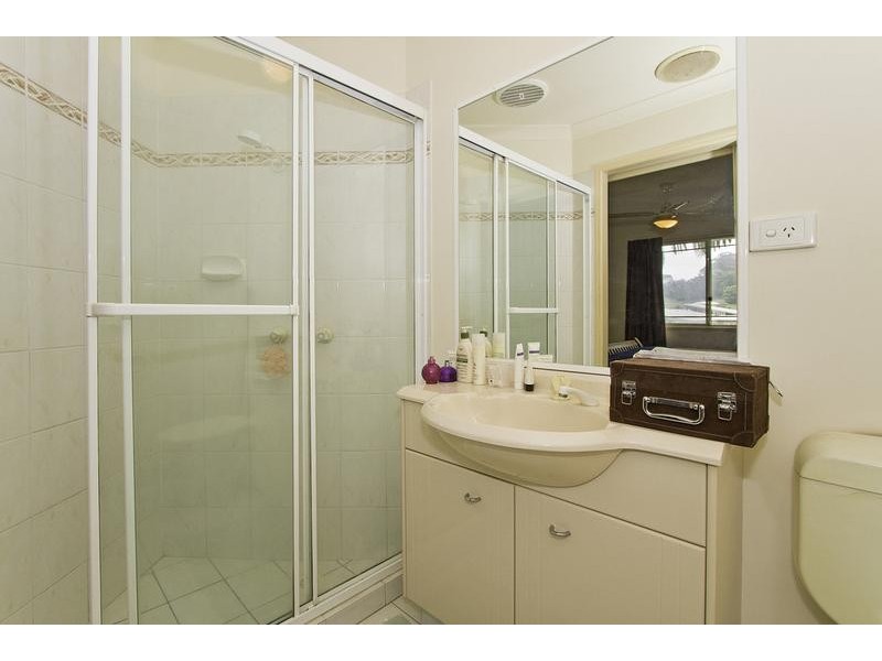 10/2-4 Gilchrist Drive, Currumbin Waters QLD 4223