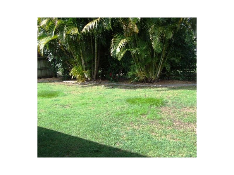 2/27 Leyte Avenue, Palm Beach QLD 4221