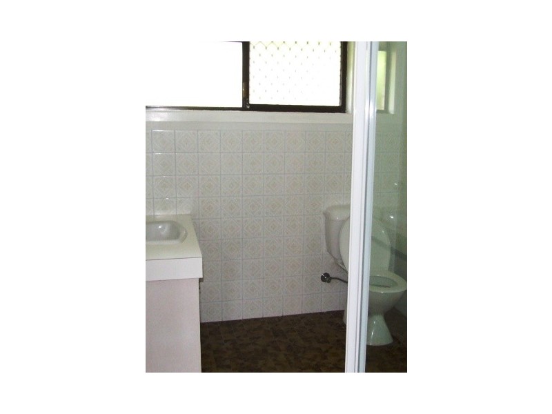 2/27 Leyte Avenue, Palm Beach QLD 4221