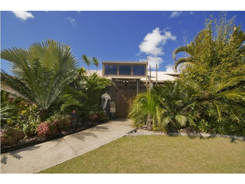 18 Doubleview Drive, Elanora QLD 4221