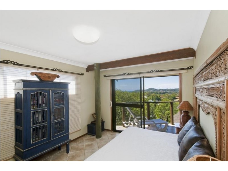 18 Doubleview Drive, Elanora QLD 4221