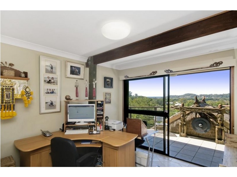 18 Doubleview Drive, Elanora QLD 4221