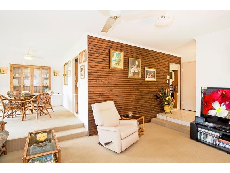 7 Kauri Court, Palm Beach QLD 4221