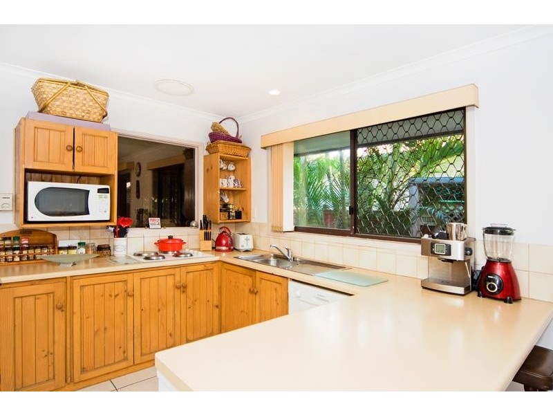 7 Kauri Court, Palm Beach QLD 4221