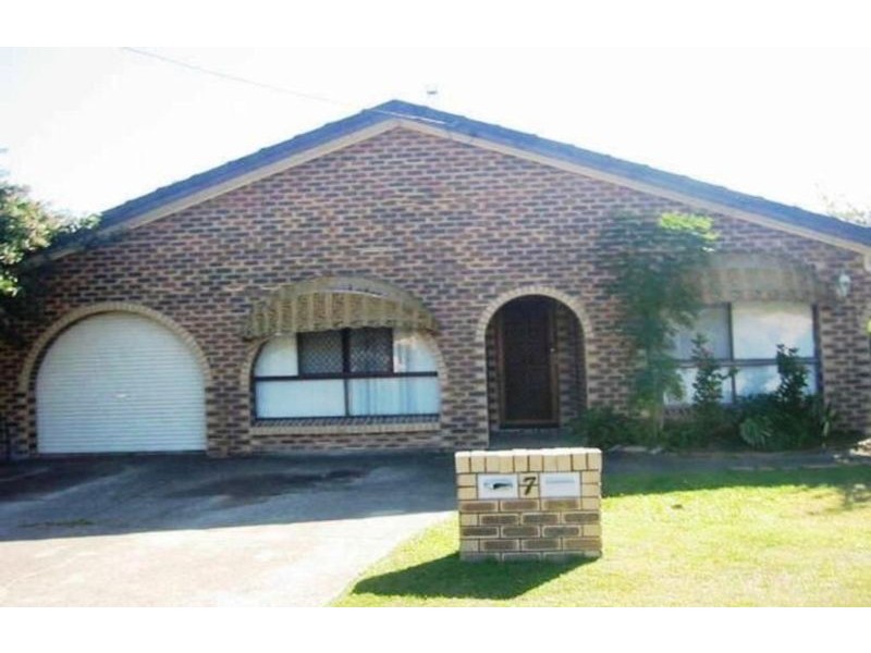 1/7 Walker Avenue, Palm Beach QLD 4221