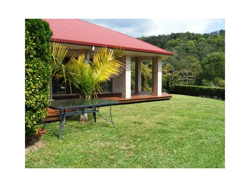 12 Des Quinlan Crescent, Tallebudgera QLD 4228