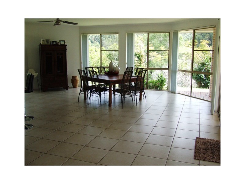 12 Des Quinlan Crescent, Tallebudgera QLD 4228