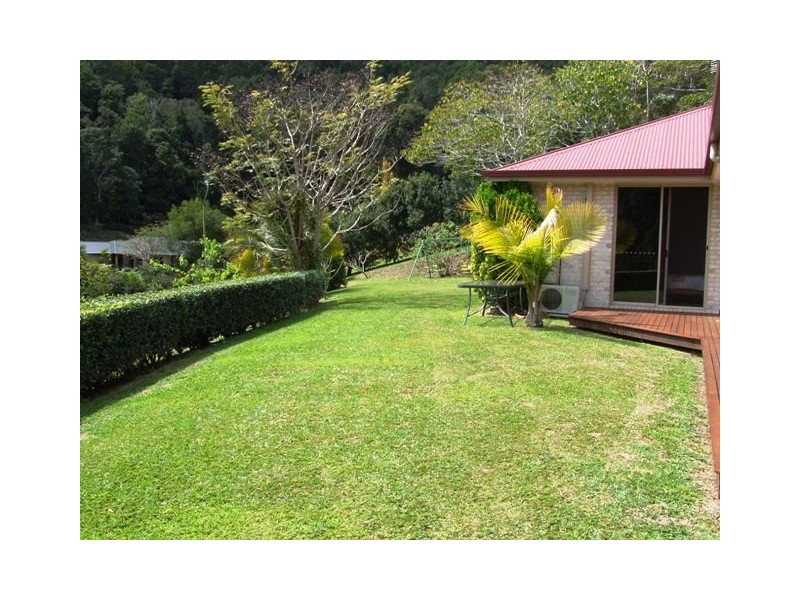 12 Des Quinlan Crescent, Tallebudgera QLD 4228