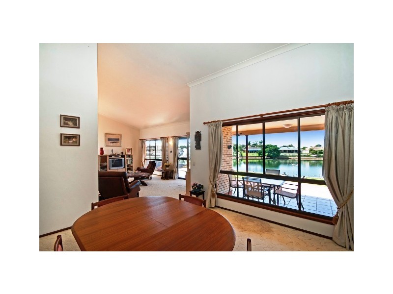 19 Dogwood Drive, Palm Beach QLD 4221