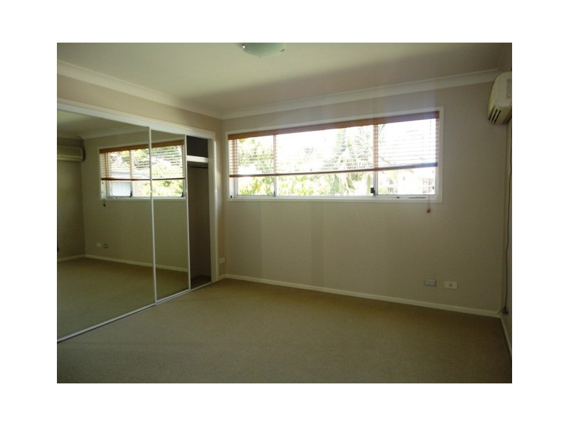 1/4 First Avenue, Palm Beach QLD 4221