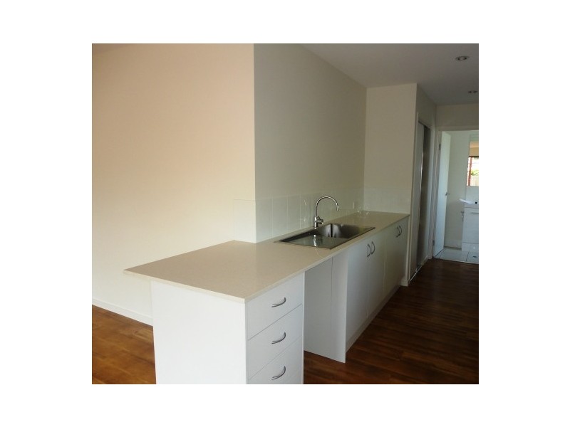 2/12 Molucca Avenue, Palm Beach QLD 4221